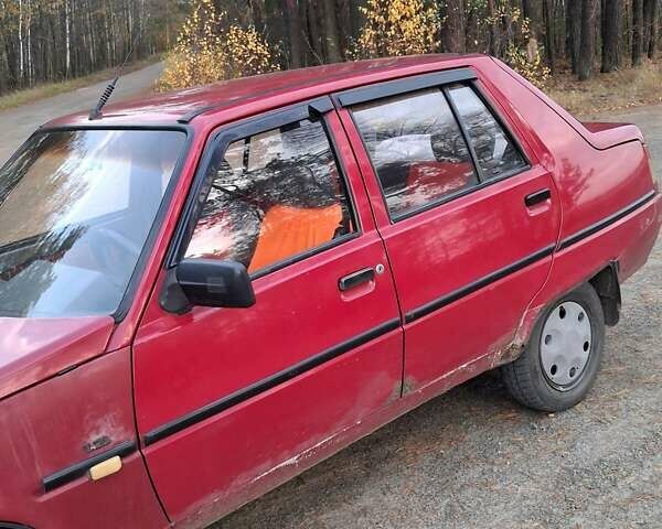 Червоний ЗАЗ 1103 Славута, об'ємом двигуна 1.2 л та пробігом 220 тис. км за 600 $, фото 4 на Automoto.ua
