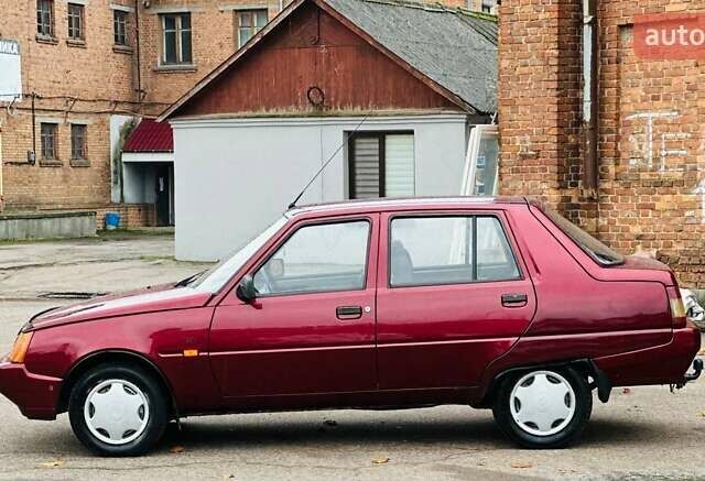 Червоний ЗАЗ 1103 Славута, об'ємом двигуна 1.2 л та пробігом 85 тис. км за 1900 $, фото 7 на Automoto.ua