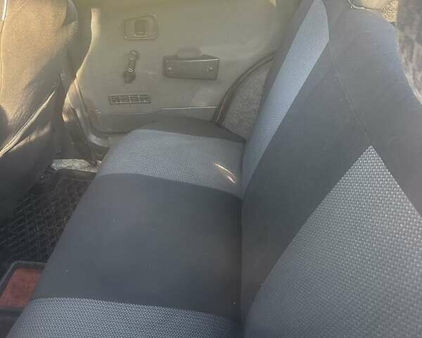 Червоний ЗАЗ 1103 Славута, об'ємом двигуна 1.2 л та пробігом 853 тис. км за 1071 $, фото 3 на Automoto.ua