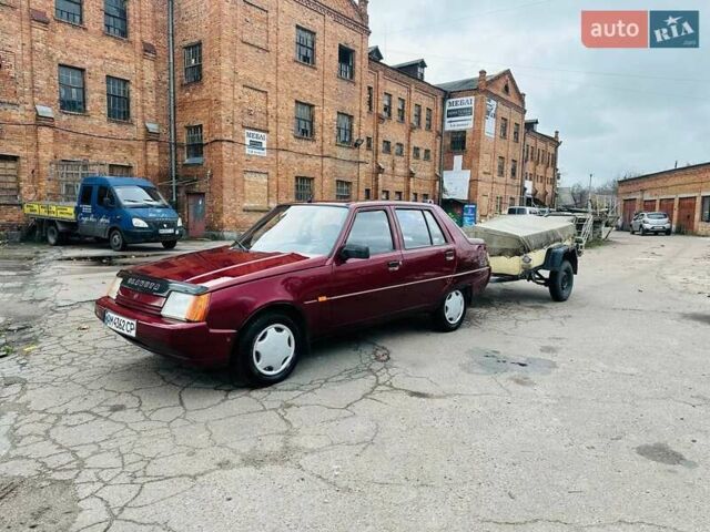 Червоний ЗАЗ 1103 Славута, об'ємом двигуна 1.2 л та пробігом 85 тис. км за 1900 $, фото 6 на Automoto.ua