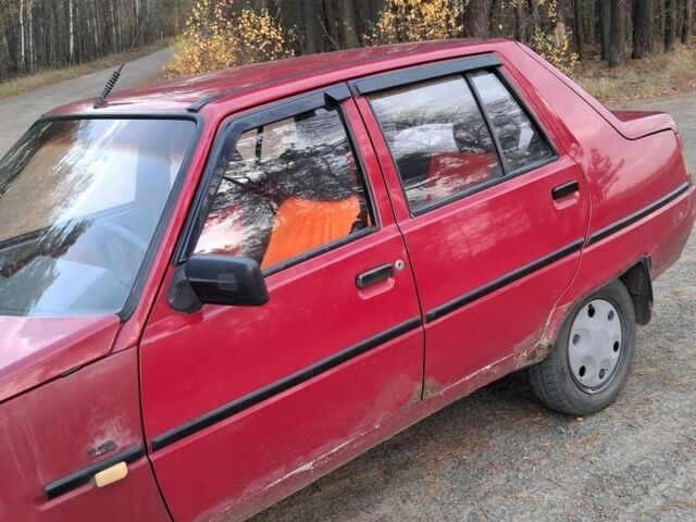 Червоний ЗАЗ 1103 Славута, об'ємом двигуна 1.2 л та пробігом 220 тис. км за 550 $, фото 5 на Automoto.ua