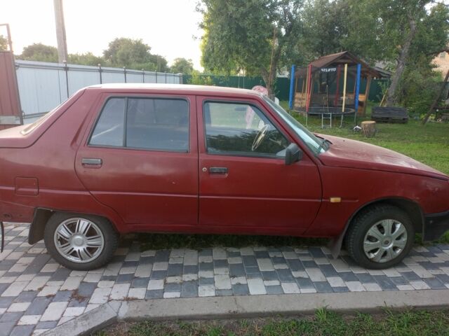 Красный ЗАЗ 1103 Славута, объемом двигателя 0 л и пробегом 5 тыс. км за 662 $, фото 5 на Automoto.ua