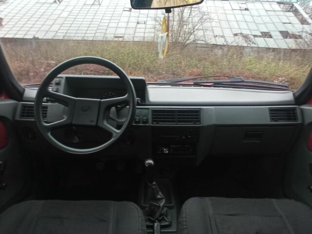 Красный ЗАЗ 1103 Славута, объемом двигателя 1.2 л и пробегом 119 тыс. км за 900 $, фото 9 на Automoto.ua