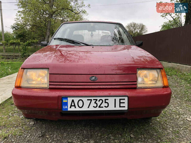 Красный ЗАЗ 1103 Славута, объемом двигателя 1.2 л и пробегом 65 тыс. км за 650 $, фото 6 на Automoto.ua