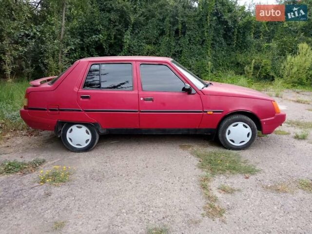 Красный ЗАЗ 1103 Славута, объемом двигателя 1.2 л и пробегом 119 тыс. км за 900 $, фото 6 на Automoto.ua