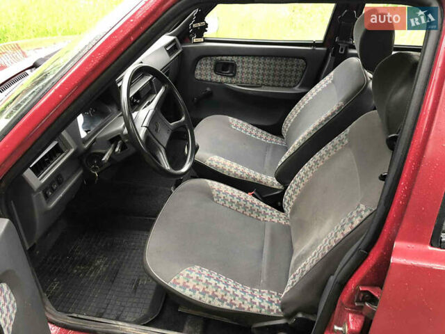 Красный ЗАЗ 1103 Славута, объемом двигателя 1.2 л и пробегом 65 тыс. км за 650 $, фото 9 на Automoto.ua