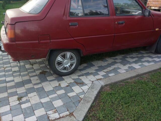 Красный ЗАЗ 1103 Славута, объемом двигателя 0 л и пробегом 5 тыс. км за 662 $, фото 6 на Automoto.ua