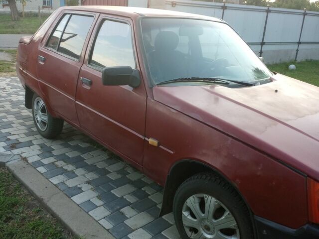 Красный ЗАЗ 1103 Славута, объемом двигателя 0 л и пробегом 5 тыс. км за 662 $, фото 1 на Automoto.ua