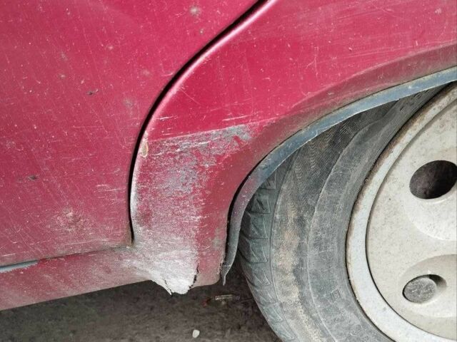 Червоний ЗАЗ 1103 Славута, об'ємом двигуна 1.2 л та пробігом 150 тис. км за 825 $, фото 2 на Automoto.ua