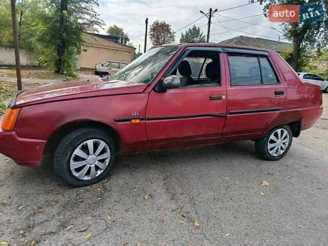 Червоний ЗАЗ 1103 Славута, об'ємом двигуна 1.2 л та пробігом 333 тис. км за 450 $, фото 2 на Automoto.ua