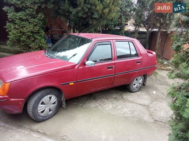 Красный ЗАЗ 1103 Славута, объемом двигателя 1.2 л и пробегом 120 тыс. км за 700 $, фото 1 на Automoto.ua