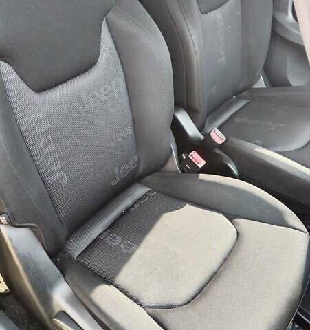 ЗАЗ 1103 Славута 2003 в Кропивницком (Кировограде) на Automoto.ua Красный ЗАЗ 1103 Славута, объемом двигателя 1.2 л и пробегом 130 тыс. км за 1700 $, фото 5 на Automoto.ua