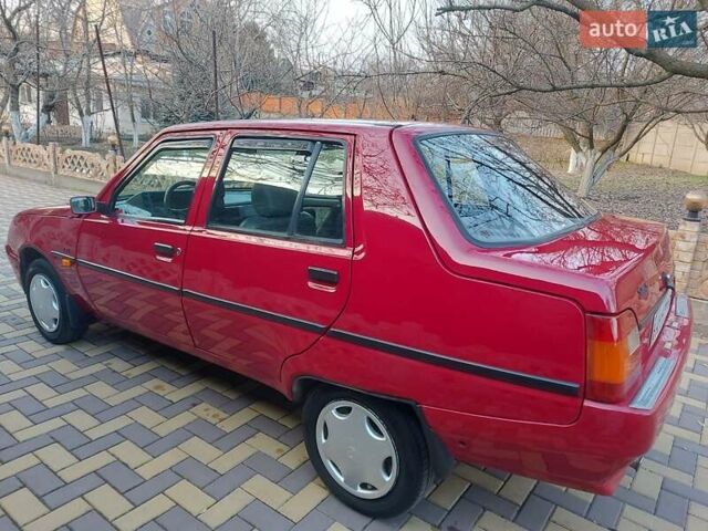Красный ЗАЗ 1103 Славута, объемом двигателя 1.2 л и пробегом 108 тыс. км за 1450 $, фото 7 на Automoto.ua