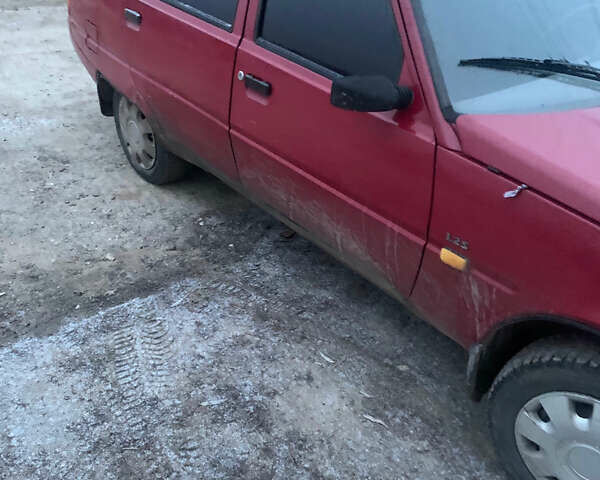 Красный ЗАЗ 1103 Славута, объемом двигателя 1.2 л и пробегом 120 тыс. км за 750 $, фото 2 на Automoto.ua