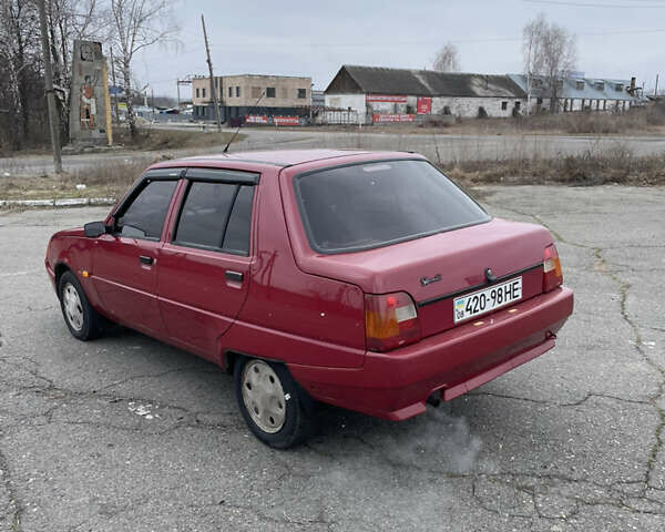 Красный ЗАЗ 1103 Славута, объемом двигателя 1.2 л и пробегом 93 тыс. км за 940 $, фото 3 на Automoto.ua