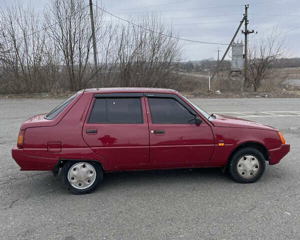Красный ЗАЗ 1103 Славута, объемом двигателя 1.2 л и пробегом 93 тыс. км за 940 $, фото 6 на Automoto.ua