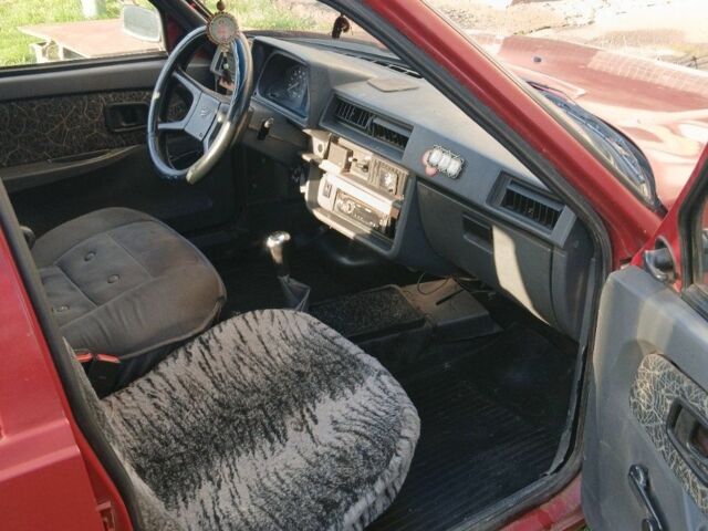 Красный ЗАЗ 1103 Славута, объемом двигателя 1.2 л и пробегом 170 тыс. км за 950 $, фото 4 на Automoto.ua