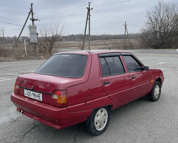 Красный ЗАЗ 1103 Славута, объемом двигателя 1.2 л и пробегом 93 тыс. км за 940 $, фото 5 на Automoto.ua