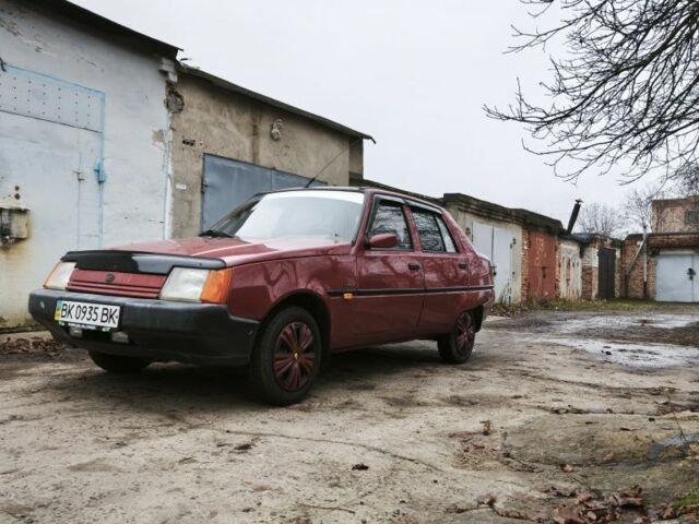 Красный ЗАЗ 1103 Славута, объемом двигателя 1.2 л и пробегом 83 тыс. км за 850 $, фото 5 на Automoto.ua
