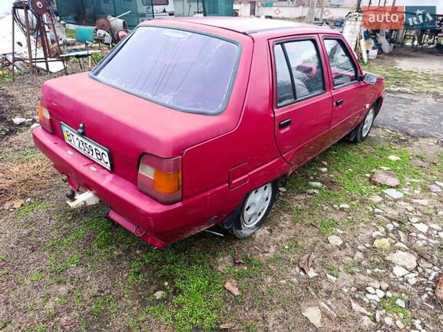 Красный ЗАЗ 1103 Славута, объемом двигателя 1.2 л и пробегом 156 тыс. км за 1100 $, фото 4 на Automoto.ua