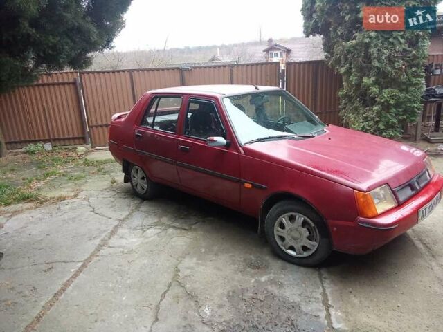 Красный ЗАЗ 1103 Славута, объемом двигателя 1.2 л и пробегом 120 тыс. км за 700 $, фото 5 на Automoto.ua