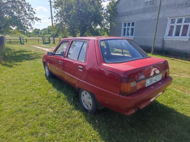 Червоний ЗАЗ 1103 Славута, об'ємом двигуна 1.2 л та пробігом 322 тис. км за 1100 $, фото 3 на Automoto.ua