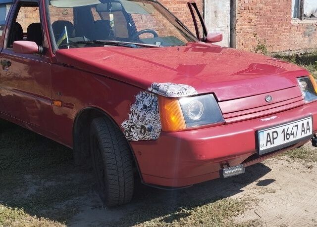 Красный ЗАЗ 1103 Славута, объемом двигателя 0 л и пробегом 154 тыс. км за 600 $, фото 1 на Automoto.ua