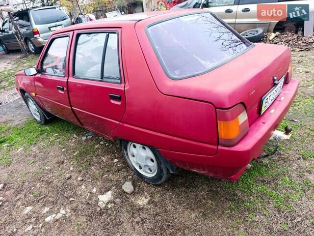 Красный ЗАЗ 1103 Славута, объемом двигателя 1.2 л и пробегом 156 тыс. км за 1100 $, фото 3 на Automoto.ua