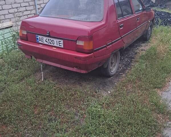 Красный ЗАЗ 1103 Славута, объемом двигателя 1.2 л и пробегом 200 тыс. км за 1000 $, фото 1 на Automoto.ua