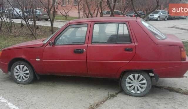 Красный ЗАЗ 1103 Славута, объемом двигателя 1.2 л и пробегом 250 тыс. км за 700 $, фото 2 на Automoto.ua