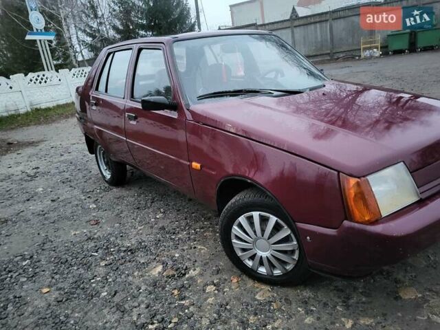 Красный ЗАЗ 1103 Славута, объемом двигателя 1.2 л и пробегом 84 тыс. км за 1050 $, фото 4 на Automoto.ua