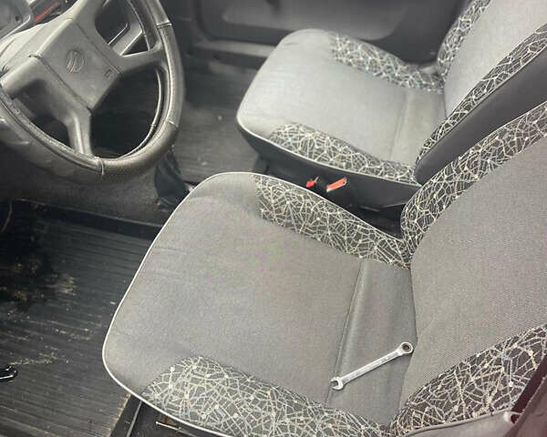 Красный ЗАЗ 1103 Славута, объемом двигателя 1.2 л и пробегом 156 тыс. км за 1180 $, фото 5 на Automoto.ua