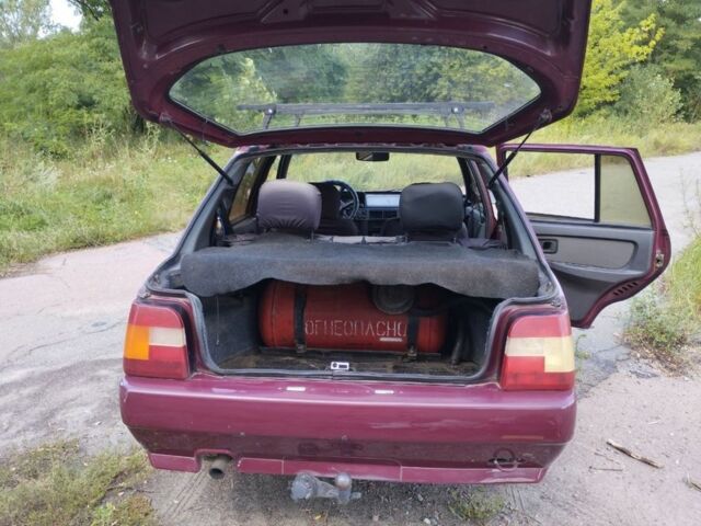 Красный ЗАЗ 1103 Славута, объемом двигателя 1.3 л и пробегом 240 тыс. км за 1300 $, фото 6 на Automoto.ua