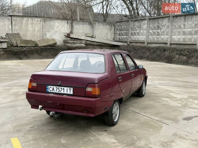 Червоний ЗАЗ 1103 Славута, об'ємом двигуна 1.2 л та пробігом 80 тис. км за 950 $, фото 3 на Automoto.ua