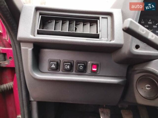 Червоний ЗАЗ 1103 Славута, об'ємом двигуна 1.2 л та пробігом 155 тис. км за 1100 $, фото 12 на Automoto.ua