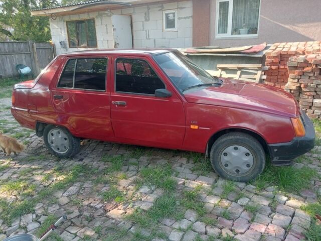 Красный ЗАЗ 1103 Славута, объемом двигателя 0 л и пробегом 190 тыс. км за 1100 $, фото 1 на Automoto.ua