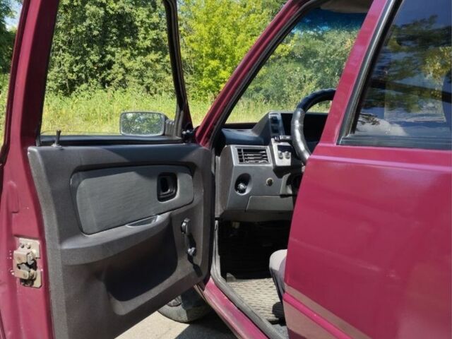 Красный ЗАЗ 1103 Славута, объемом двигателя 1.3 л и пробегом 240 тыс. км за 1300 $, фото 3 на Automoto.ua