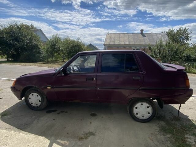 Червоний ЗАЗ 1103 Славута, об'ємом двигуна 1.3 л та пробігом 260 тис. км за 1000 $, фото 2 на Automoto.ua