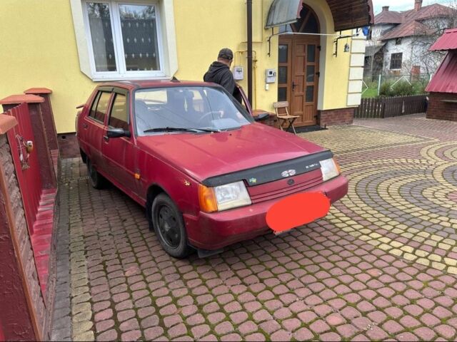 Красный ЗАЗ 1103 Славута, объемом двигателя 0 л и пробегом 120 тыс. км за 1300 $, фото 2 на Automoto.ua