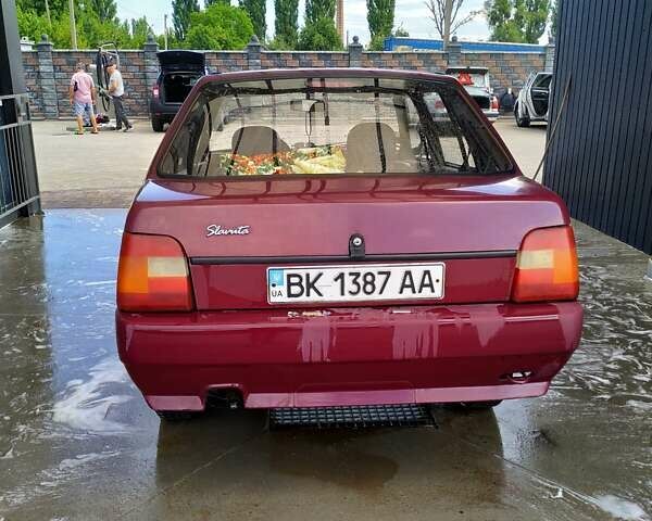 Червоний ЗАЗ 1103 Славута, об'ємом двигуна 1.2 л та пробігом 290 тис. км за 673 $, фото 7 на Automoto.ua