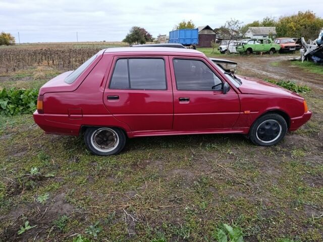 Красный ЗАЗ 1103 Славута, объемом двигателя 0 л и пробегом 134 тыс. км за 800 $, фото 7 на Automoto.ua