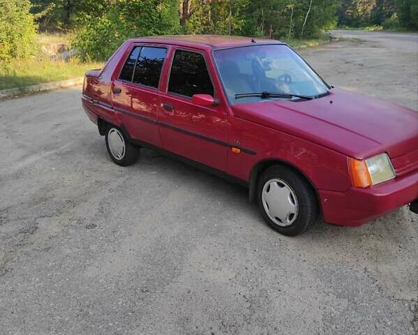 Червоний ЗАЗ 1103 Славута, об'ємом двигуна 1.2 л та пробігом 230 тис. км за 900 $, фото 2 на Automoto.ua