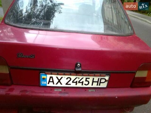Красный ЗАЗ 1103 Славута, объемом двигателя 1.2 л и пробегом 140 тыс. км за 900 $, фото 2 на Automoto.ua