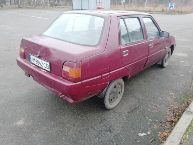 Красный ЗАЗ 1103 Славута, объемом двигателя 1.2 л и пробегом 150 тыс. км за 688 $, фото 4 на Automoto.ua