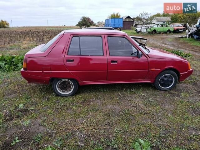 Красный ЗАЗ 1103 Славута, объемом двигателя 1.2 л и пробегом 132 тыс. км за 800 $, фото 7 на Automoto.ua