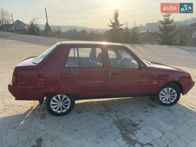 Красный ЗАЗ 1103 Славута, объемом двигателя 1.2 л и пробегом 79 тыс. км за 630 $, фото 2 на Automoto.ua