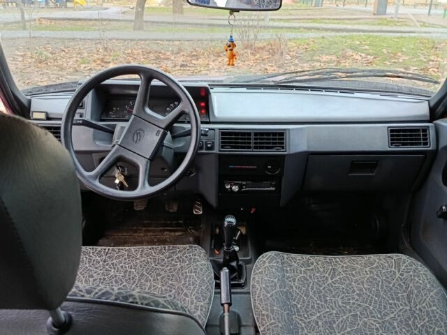 Красный ЗАЗ 1103 Славута, объемом двигателя 1.2 л и пробегом 170 тыс. км за 1300 $, фото 2 на Automoto.ua