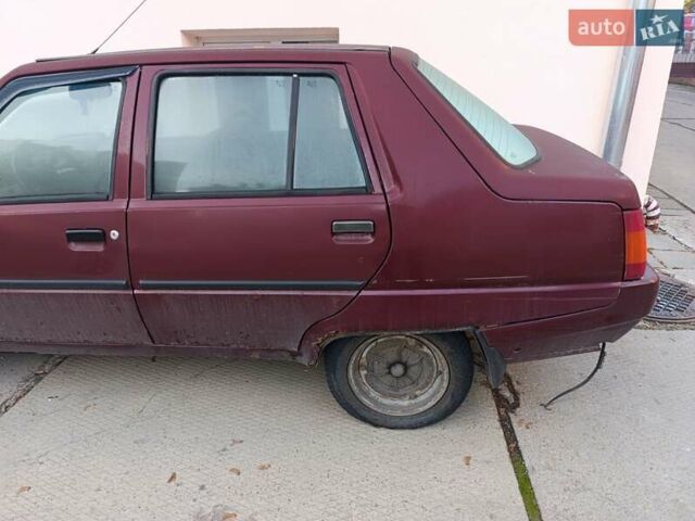 Красный ЗАЗ 1103 Славута, объемом двигателя 1.2 л и пробегом 215 тыс. км за 790 $, фото 5 на Automoto.ua