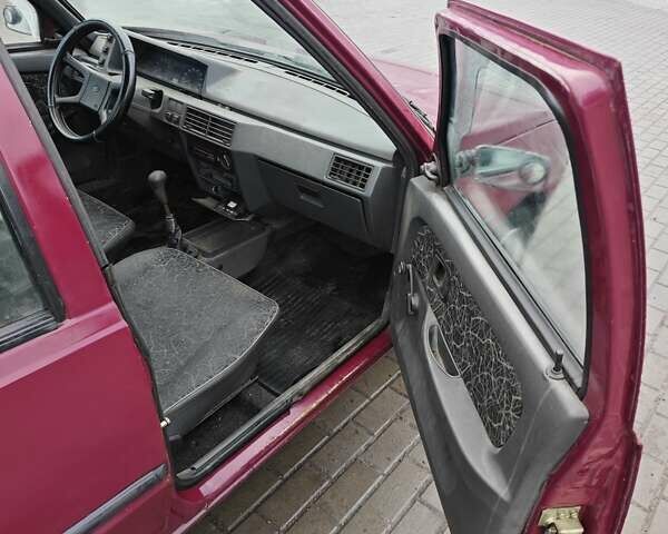 Красный ЗАЗ 1103 Славута, объемом двигателя 1.2 л и пробегом 165 тыс. км за 757 $, фото 7 на Automoto.ua