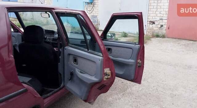 Красный ЗАЗ 1103 Славута, объемом двигателя 1.2 л и пробегом 130 тыс. км за 1350 $, фото 3 на Automoto.ua